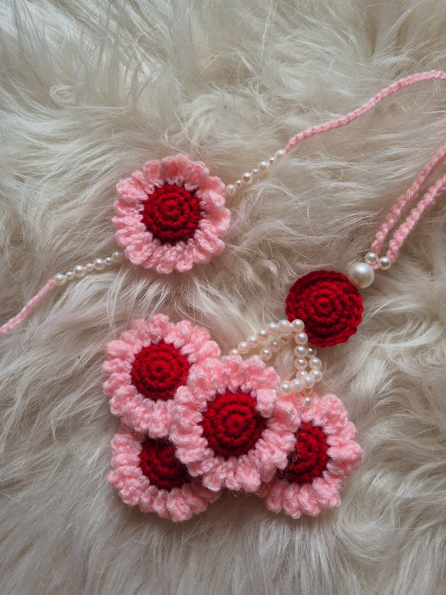 Daisy Cluster Rakhi (2)