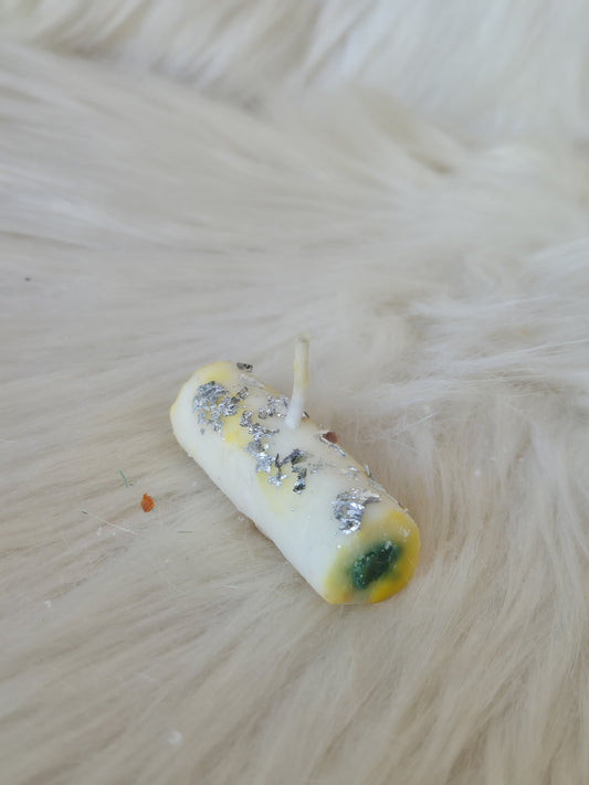 Kaju Roll Candle